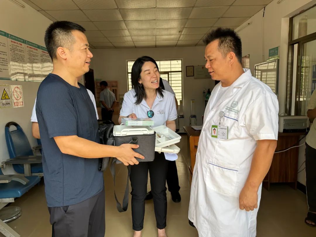 攜手同行 助力海南白沙基層醫(yī)療發(fā)展5.jpg