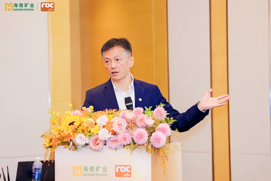 海南礦業(yè)舉行油氣業(yè)務(wù)專題投資者交流活動3.jpg