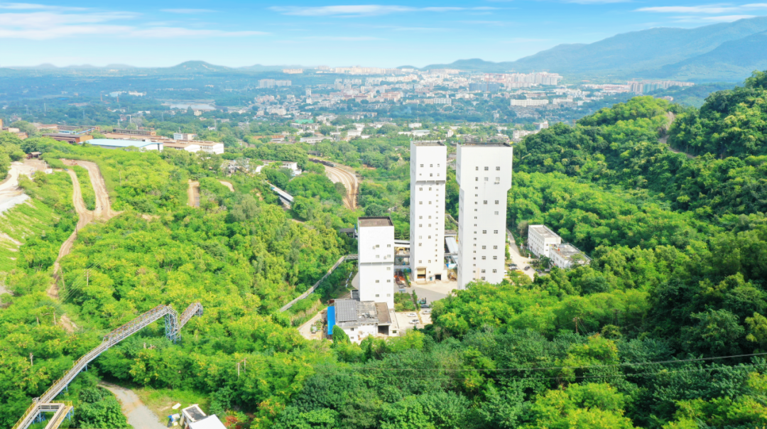 海南日?qǐng)?bào)：海南礦業(yè)持續(xù)完善產(chǎn)業(yè)布局，推動(dòng)高質(zhì)量發(fā)展