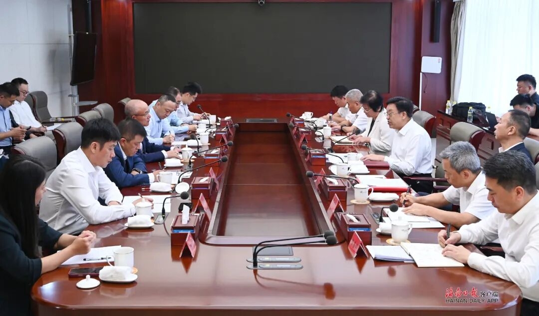 海南省委書(shū)記馮飛與復(fù)星國(guó)際董事長(zhǎng)郭廣昌一行舉行會(huì)談